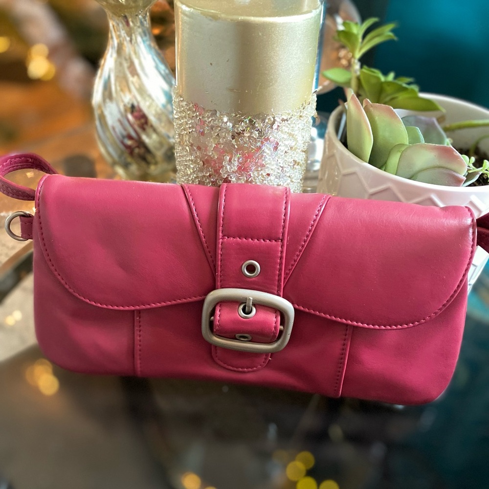 Ili New York leather handbag with removable strap and magnetic snap closure